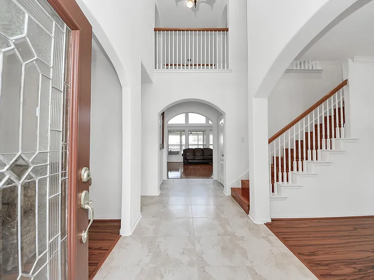 4230 Waterwood Dr — Photo 3