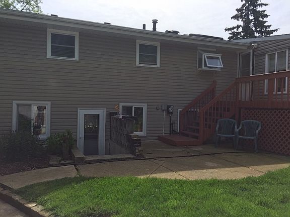 3rd image of 707 Boxwood Dr