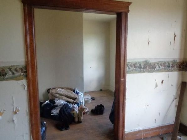 detroit-michigan-88610954 picture