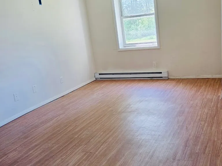 49 Nolan Dr #2E — Photo 6