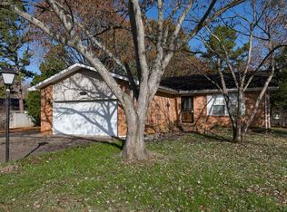 6004 Pinecrest Dr, Poplar Bluff, MO 63901