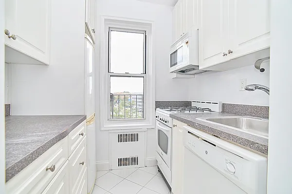 Rented by Living New York | media 8