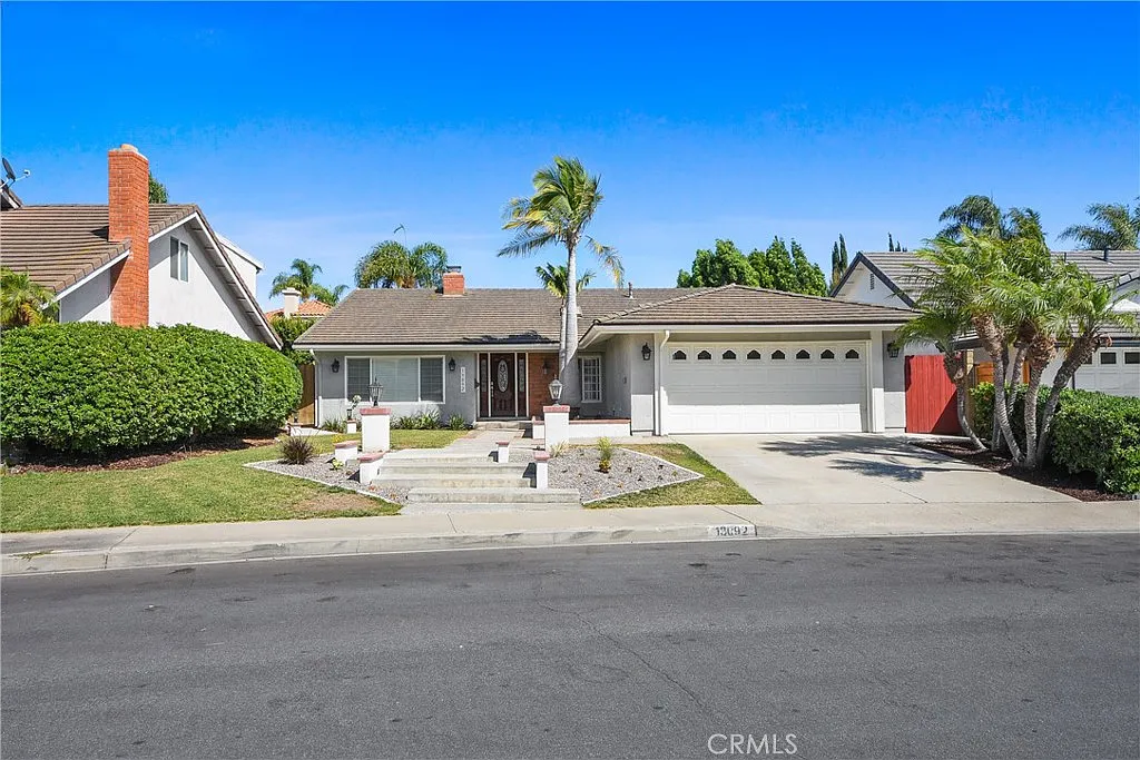 4 bed, 2054 sqft, $5,500 — Photo 2