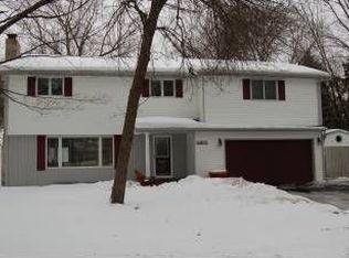 5931 Holiday Rd, Minnetonka, MN 55345