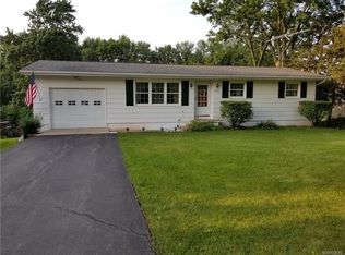 8785 Ridge Rd, Gasport, NY 14067