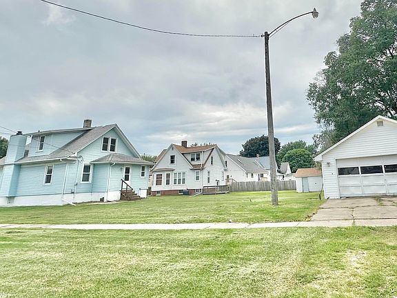 4th image of 1497 E Losey St