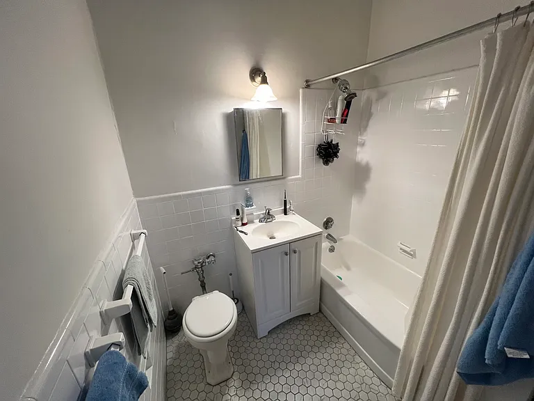 271 Dartmouth St #2B — Photo 4
