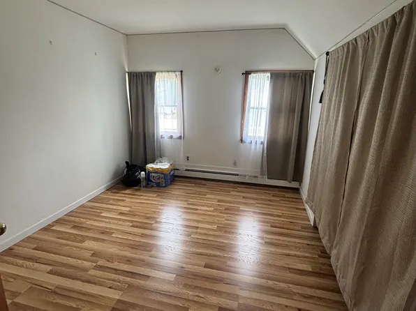 (undisclosed Address), Levittown, NY 11756