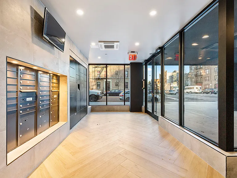 2484 Bedford Ave #2D — Photo 38