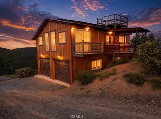 864 Watertrough Rd, Clearlake Oaks, CA 95423