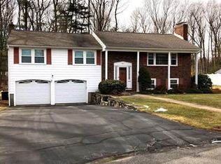 4 Russett Ln, Andover, MA 01810