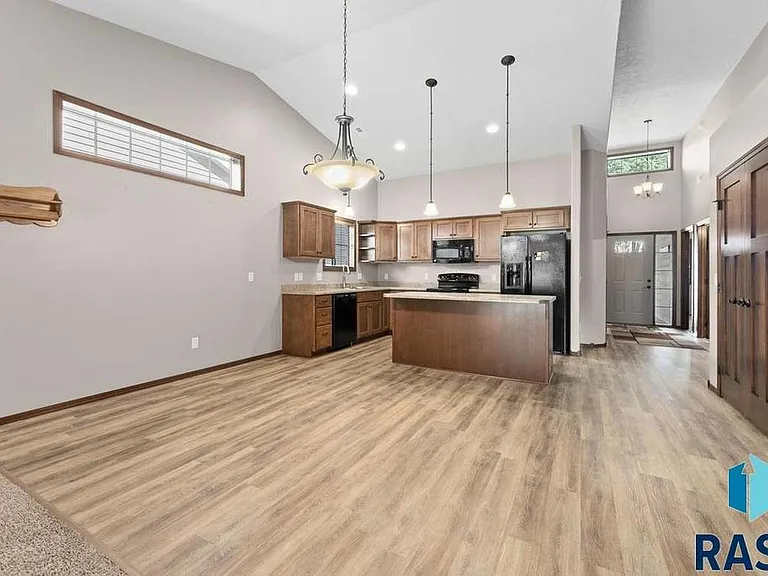 3005 E Buckingham St #3005 — Photo 5
