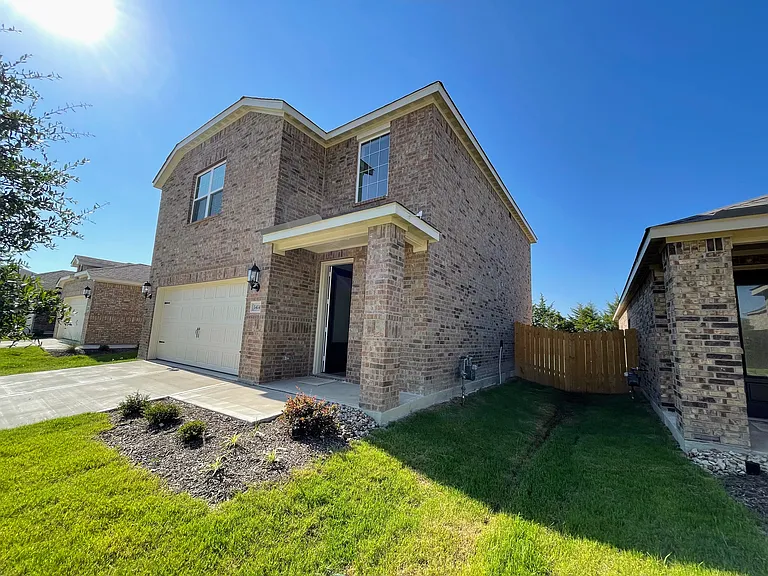 1414 Windermere Way — Photo 3