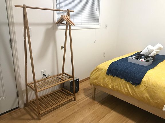 3rd image of 759 Circle Ct