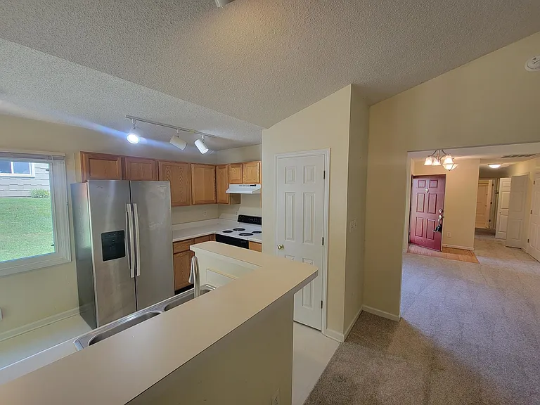 4200 Pin Oak Dr — Photo 2
