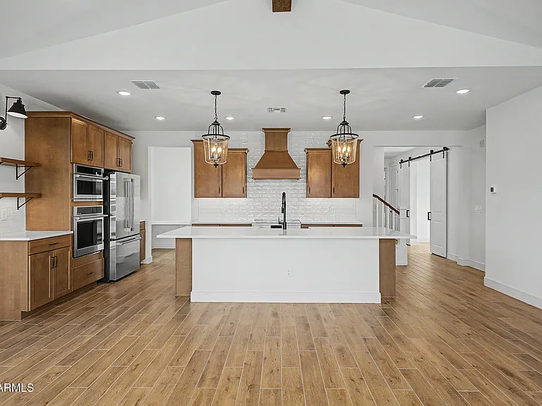 1131 E Yellowstone Pl — Photo 6