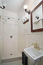 Rented by Barkoff Residential 