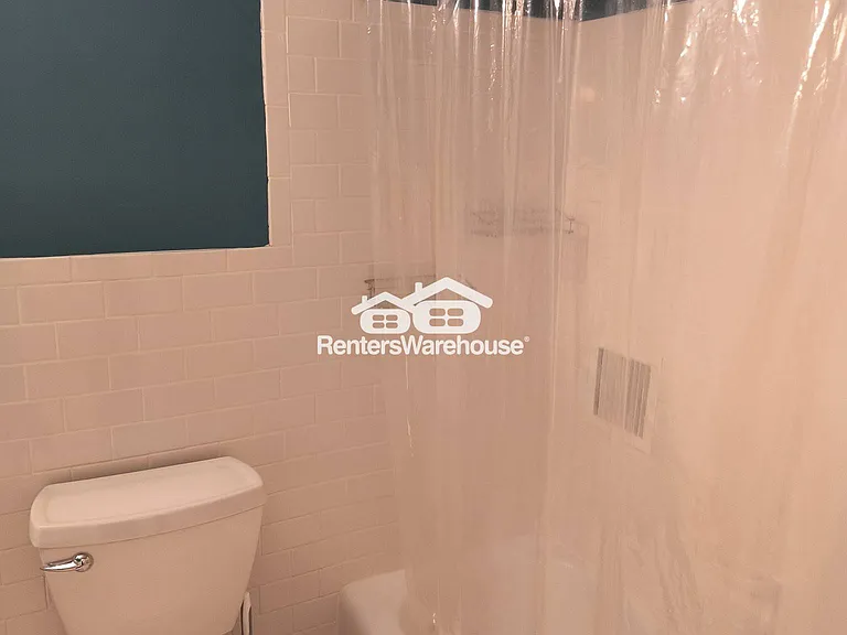 1901 Emerson Ave S #102 — Photo 22