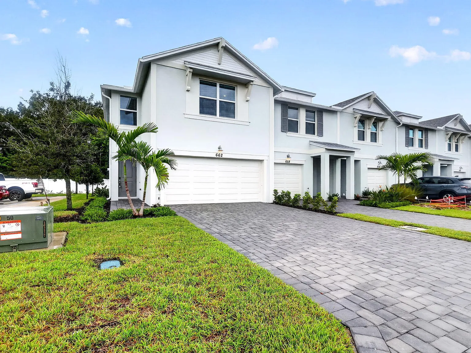 3 bed, 2.5 bath, 1808 sqft, $2,550 — Photo 1