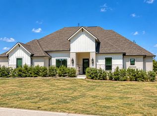 104 Caleb Ct, Spicewood, TX 78669