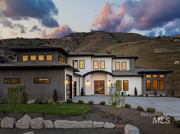 3750 E Barber Dr, Boise, ID 83716