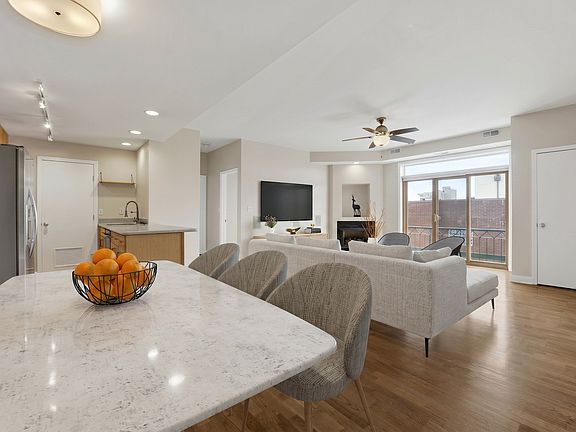 3rd image of 680 N Green St APT 508