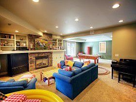 Beautiful Family Room 
