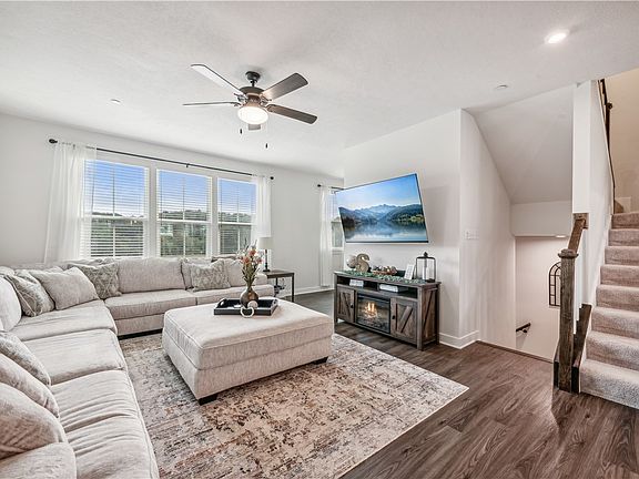 3rd image of 3017 Penbrook Dr