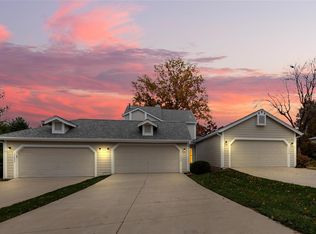 15636 Hedgeford Ct, Chesterfield, MO 63017