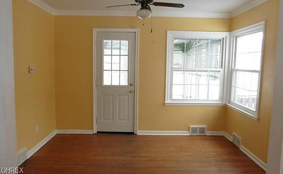 4th image of 221 Avondale Dr