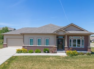 2447 Hart Ave, Des Moines, IA 50320
