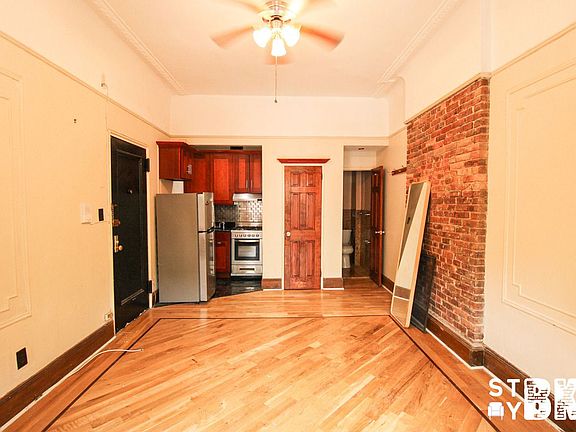 3rd image of 398A Hancock St #2FT