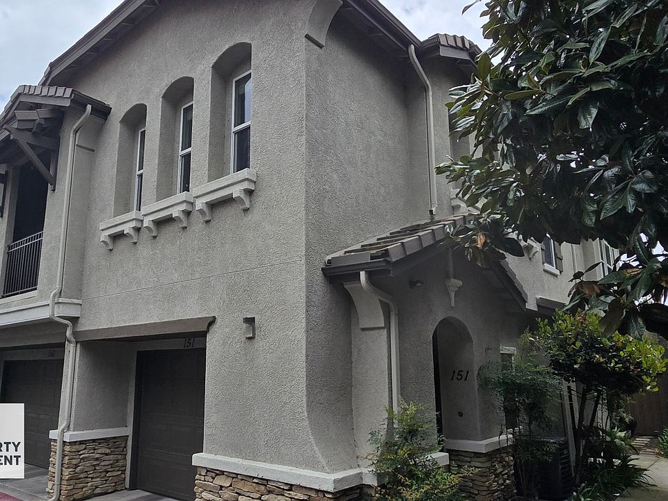 1st image of 425 S Meadowbrook Dr