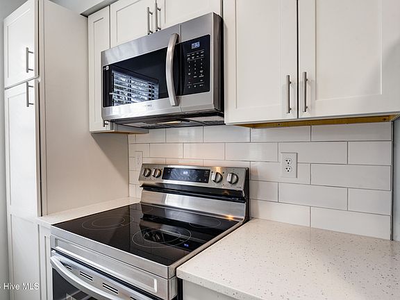 4th image of 311 Country Club Villa Dr #311