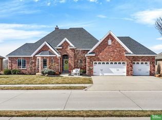5732 S 239th St, Elkhorn, NE 68022