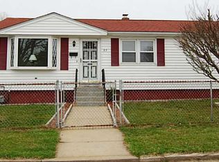 37 Roma St, East Providence, RI 02914
