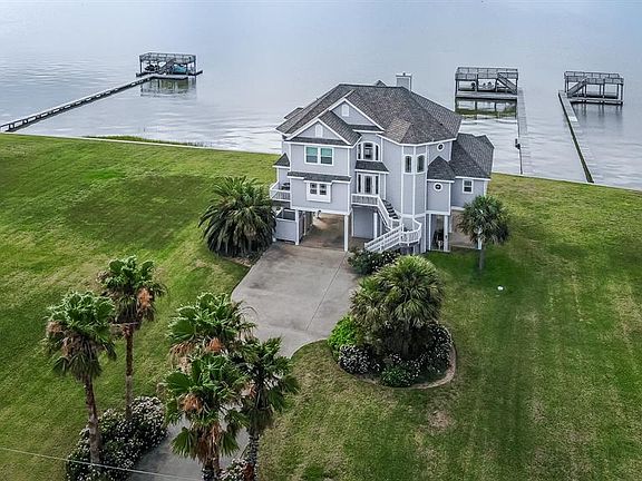 5th image of 23510 Bayview Ln