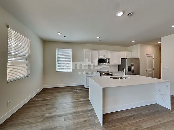 5th image of 10362 Bee Balm St