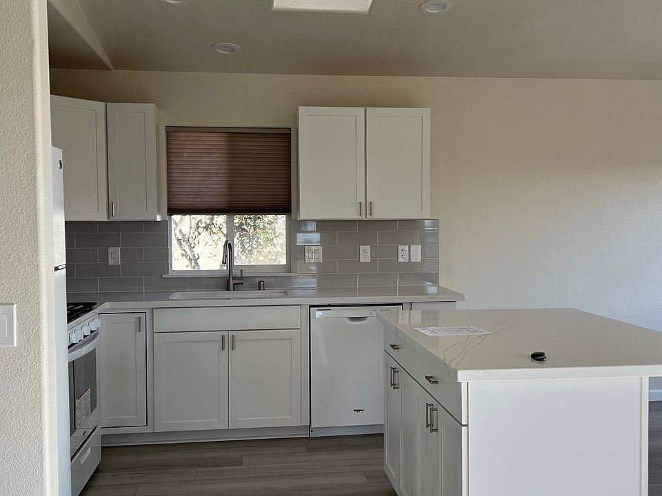 Kitchen with a lot of light