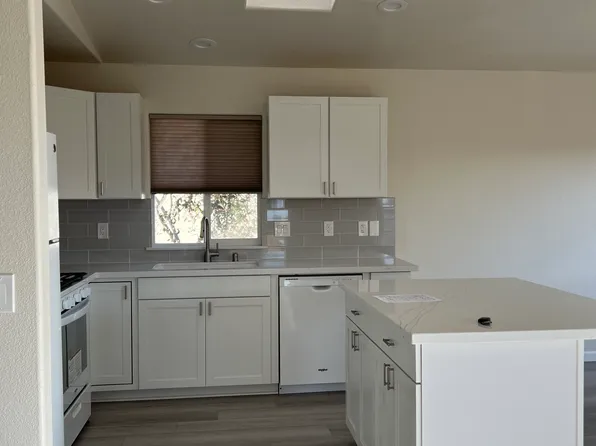 182 Newport Ave, Grover Beach, CA 93433