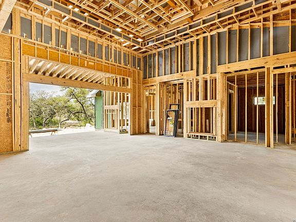 3rd image of 5697 Comal Vista