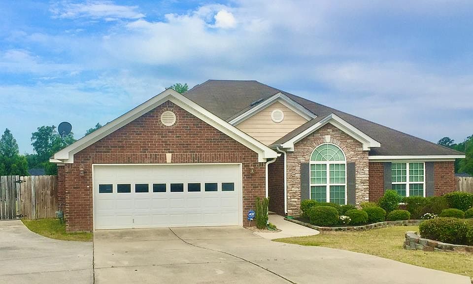 1st image of 403 Clairidge Dr