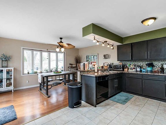 5th image of 5528 New Meadow Dr