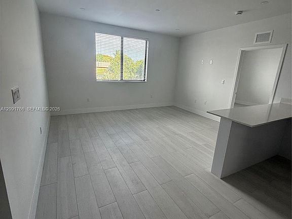 2nd image of 1091 E 17th St #403