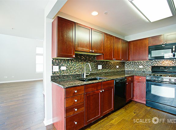 4th image of 529 Blue Springs Dr #58-4