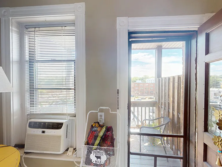 40 Orkney Rd #6 — Photo 2