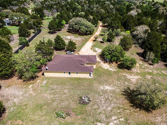 4th image of 1354 Old Pin Oak Rd
