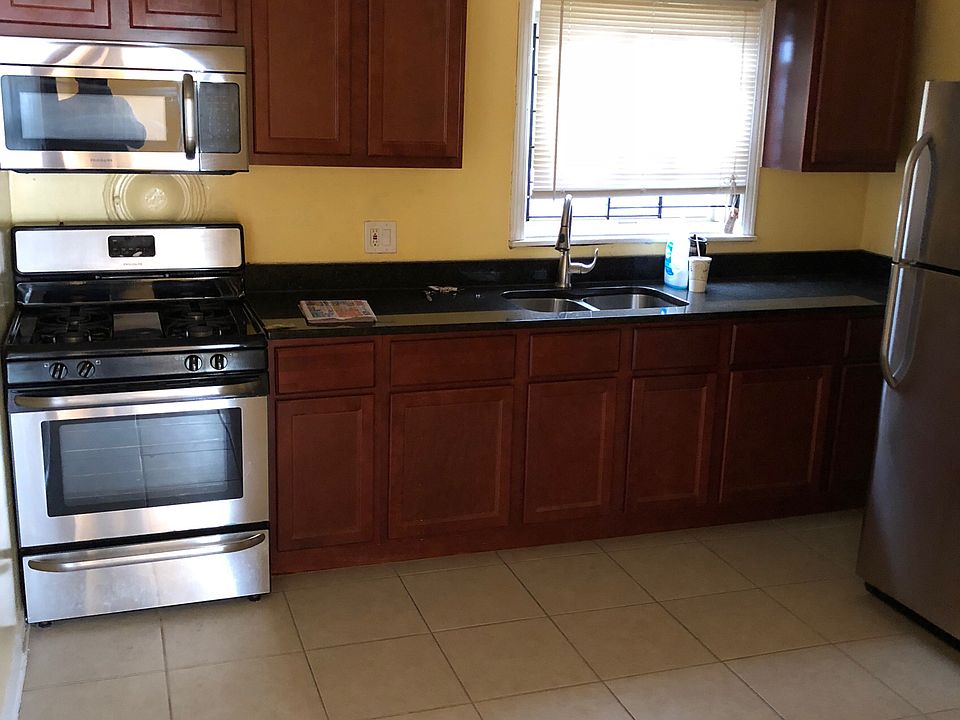 1st image of 7957 S Wood St APT 1E