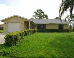 1st image of 1193 SW Hibiscus Street