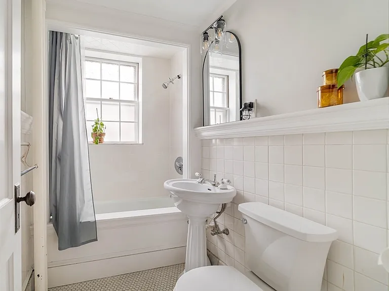 9 Ellery St #33 — Photo 4